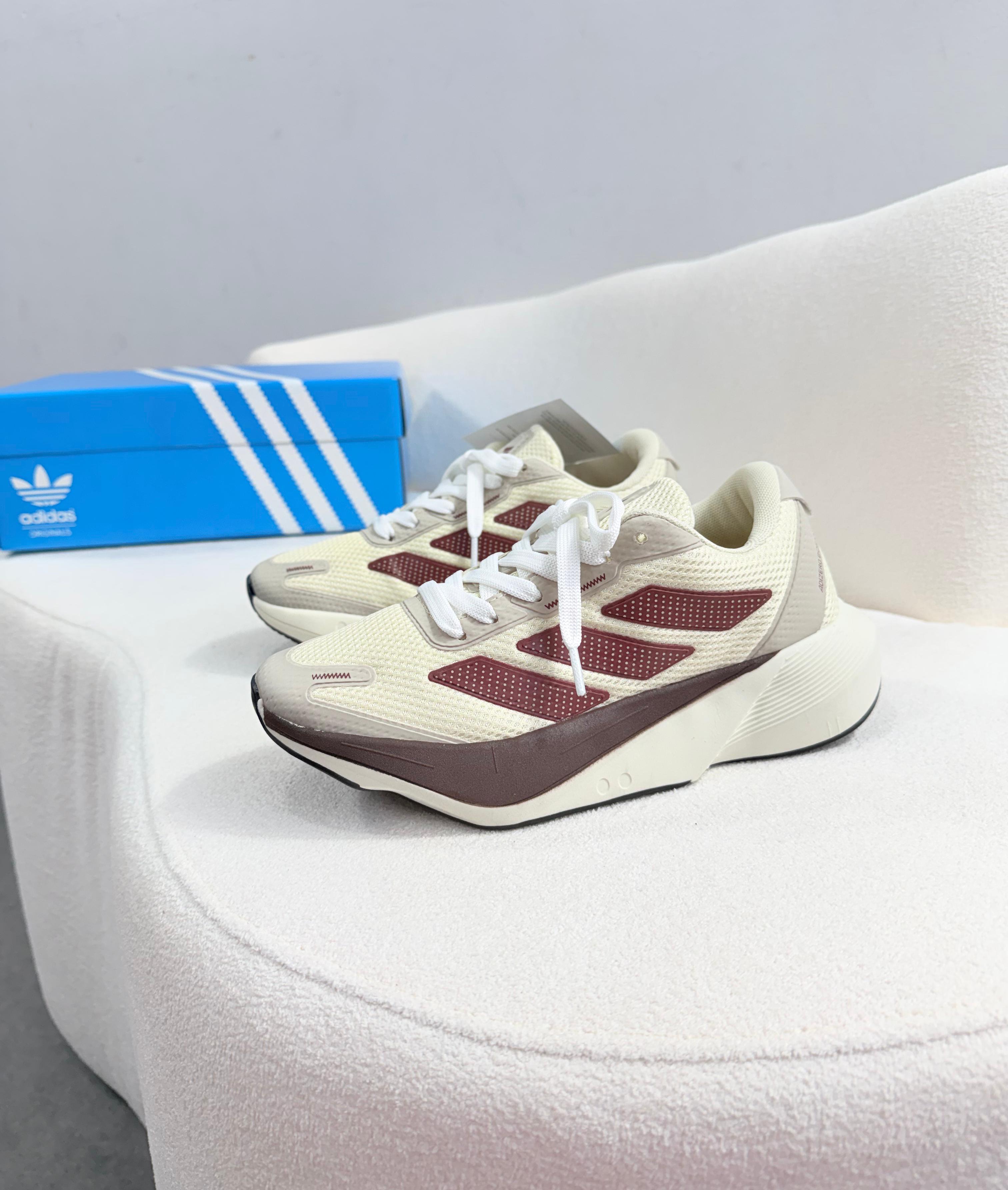 ADIDAS ADIZERO BOSTON