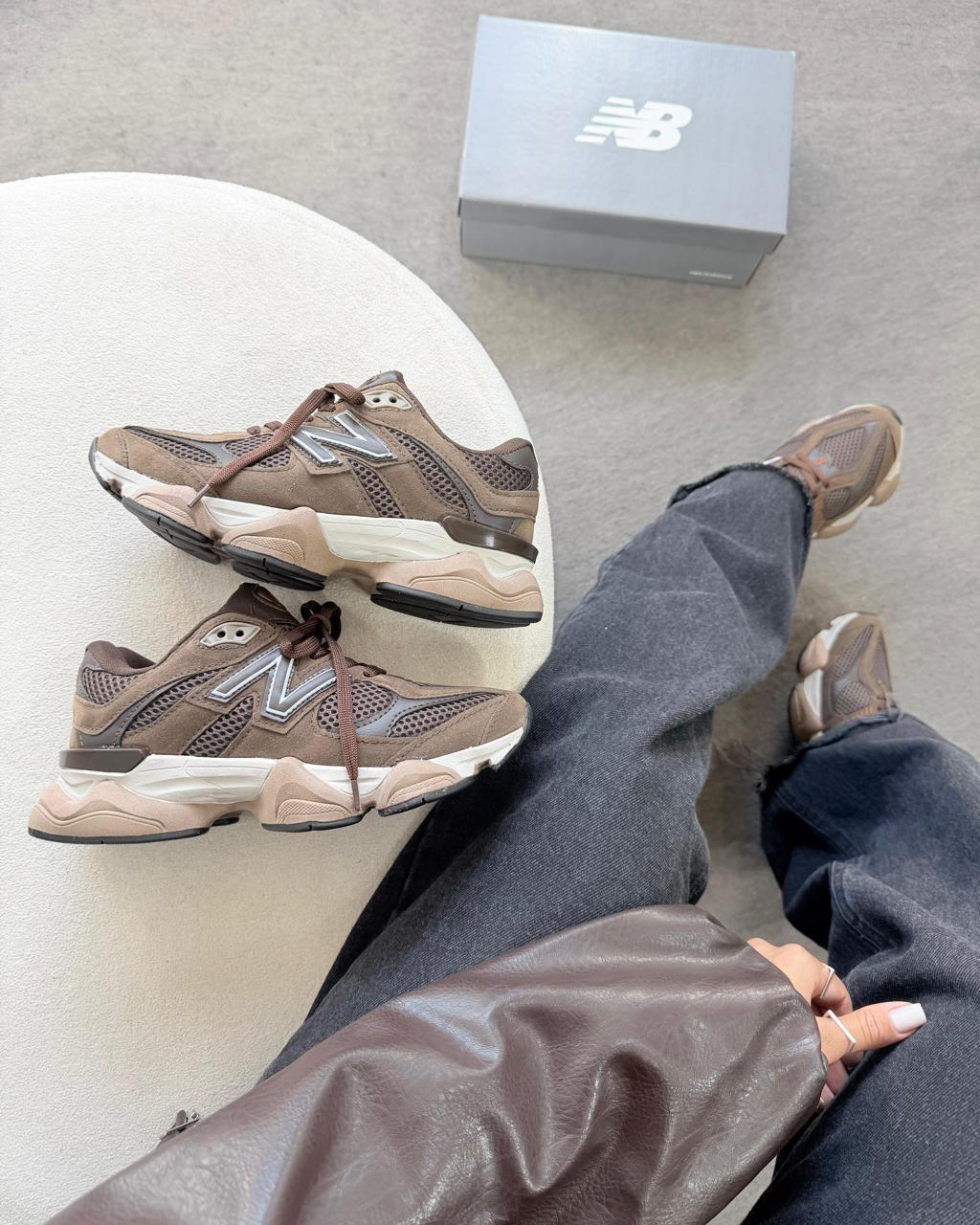 TÊNIS NEW BALANCE 9060 - MARROM