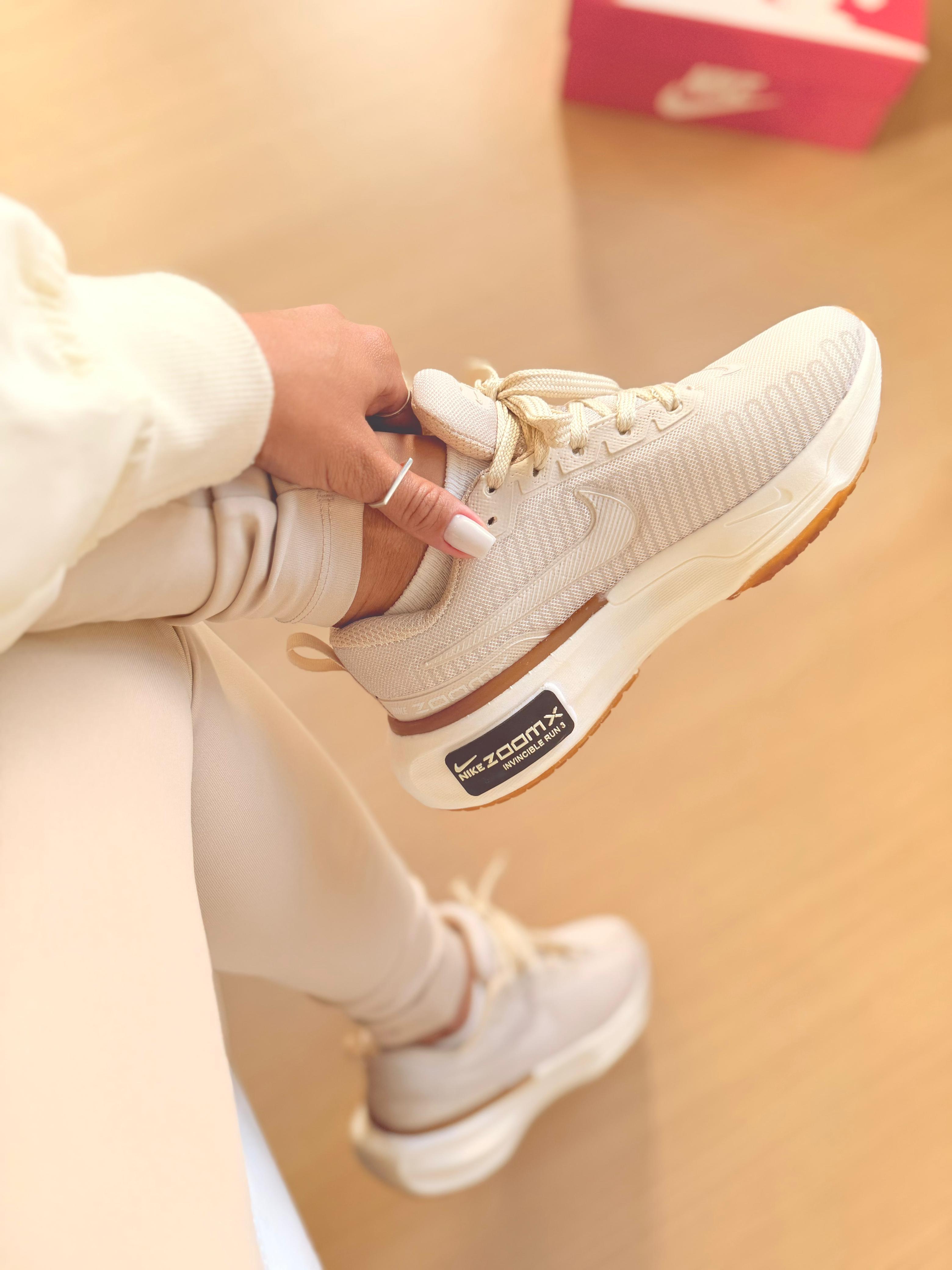 NIKE ZOOM INVINCIBLE RUN 3