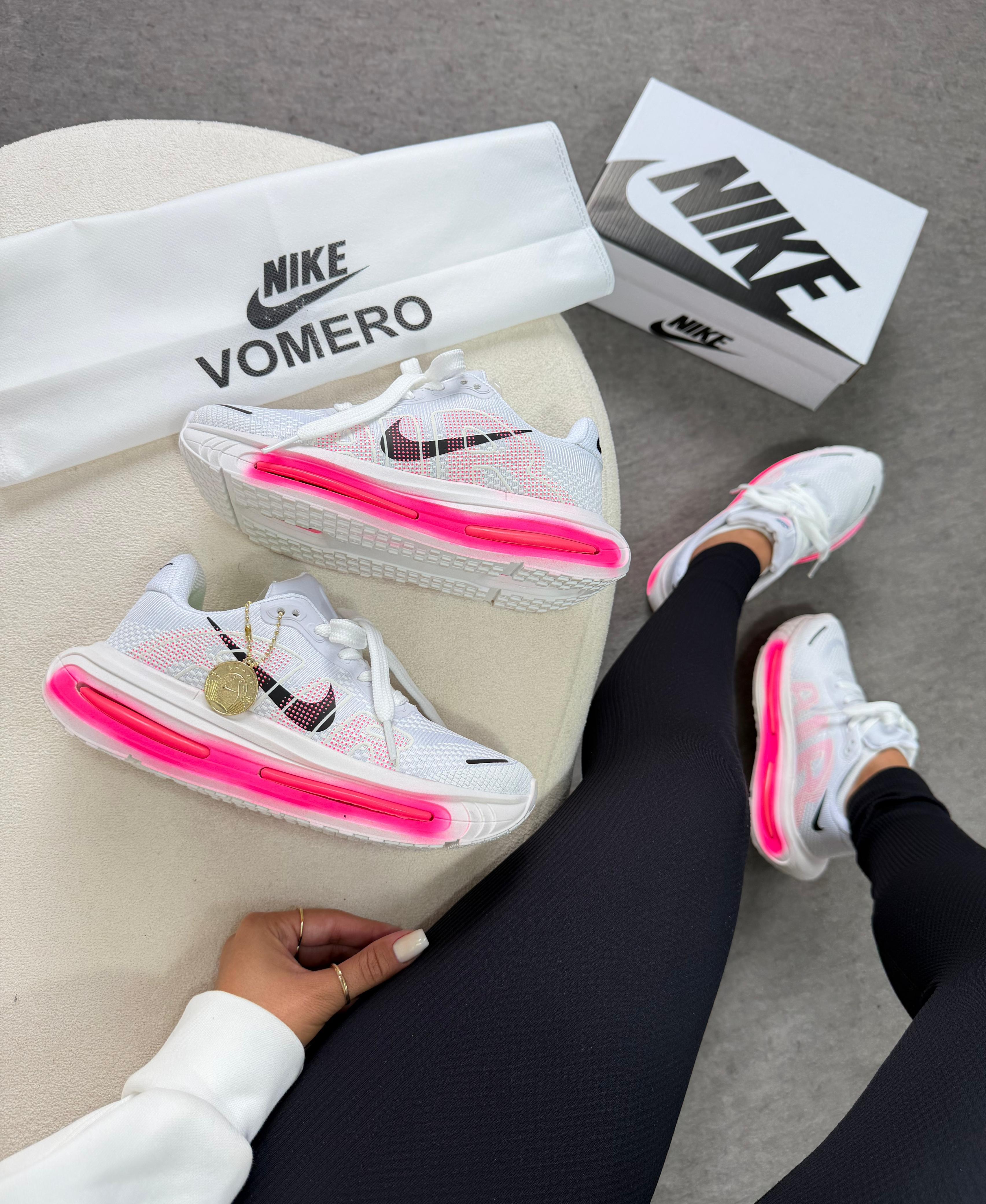 NIKE RUN VOMERO - SPORT